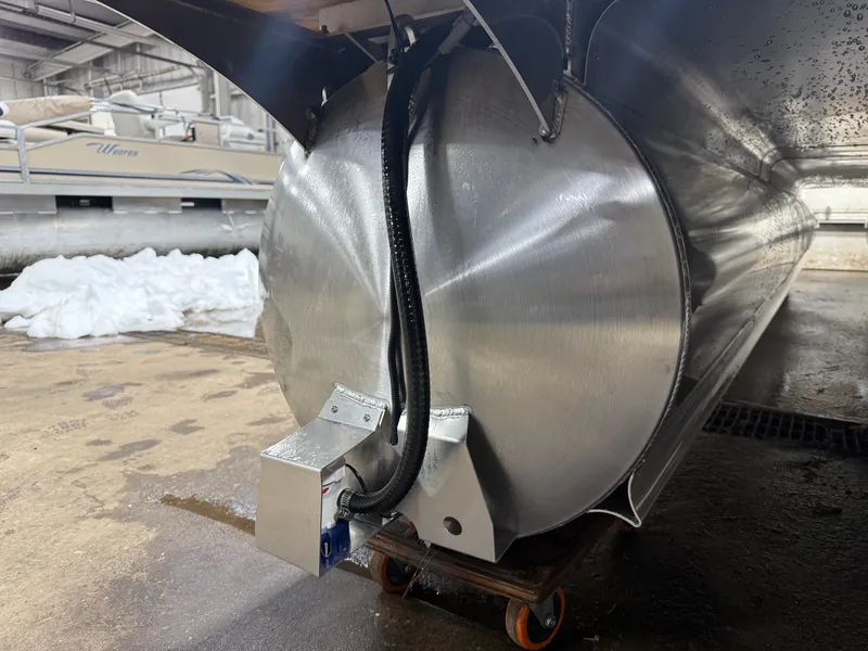 Slide: The Image of Bentley Pontoons Legacy 223 Navigator DL Quad Lounge Tritoon & Honda 4-Stroke EFI 2026 - 41