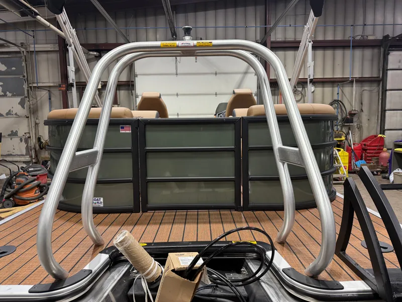 Slide: The Image of Bentley Pontoons Legacy 223 Navigator DL Quad Lounge Tritoon & Honda 4-Stroke EFI 2026 - 43