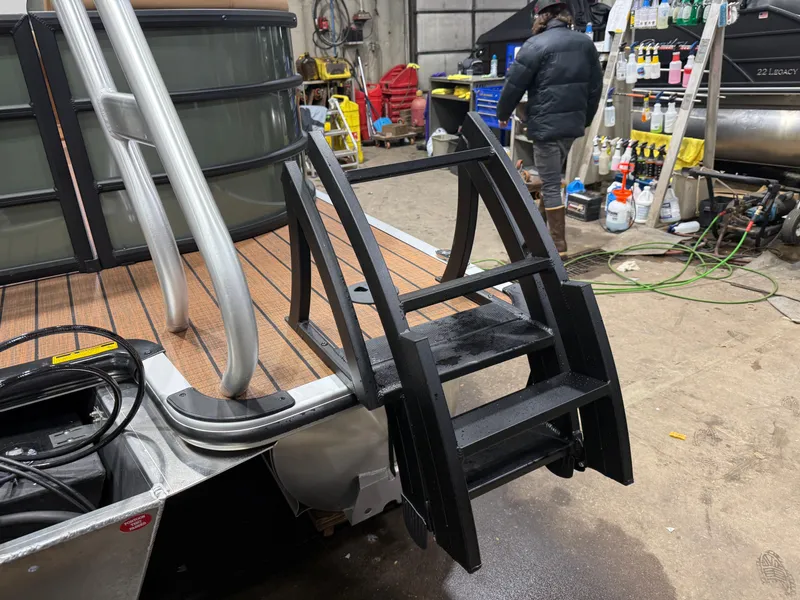 Slide: The Image of Bentley Pontoons Legacy 223 Navigator DL Quad Lounge Tritoon & Honda 4-Stroke EFI 2026 - 44