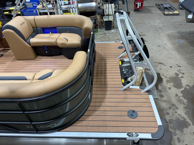 Slide: The Image of Bentley Pontoons Legacy 223 Navigator DL Quad Lounge Tritoon & Honda 4-Stroke EFI 2026 - 5