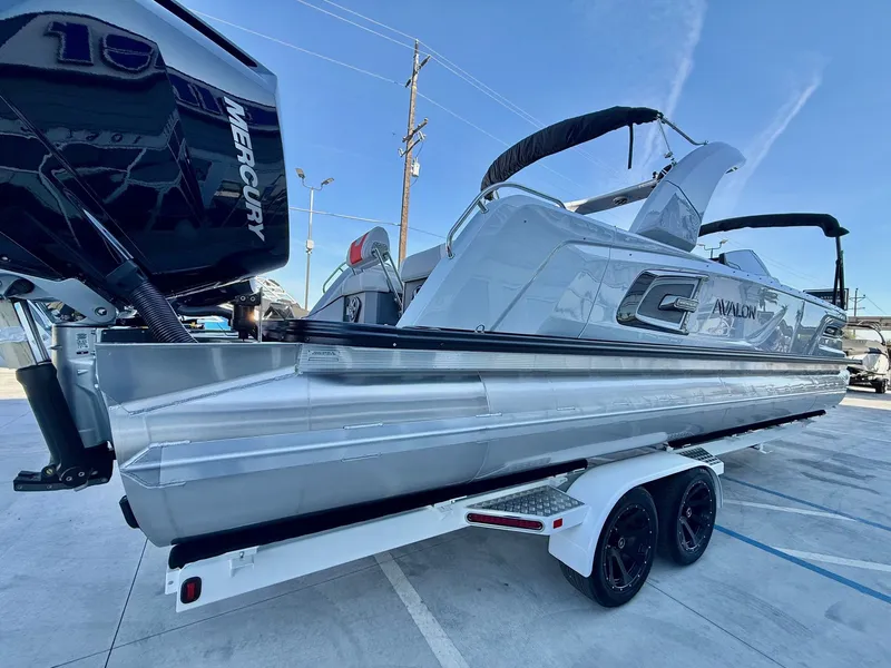 Slide: The Image of Avalon Excalibur Carbon Series Quad Lounger Shift Windshield - 27 FT w/ Twin 425's 2026 - 4