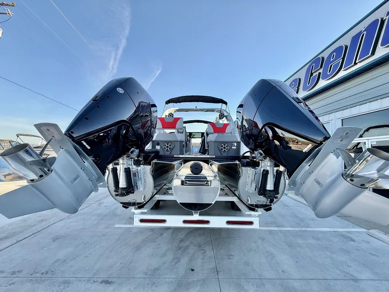 Slide: The Image of Avalon Excalibur Carbon Series Quad Lounger Shift Windshield - 27 FT w/ Twin 425's 2026 - 5