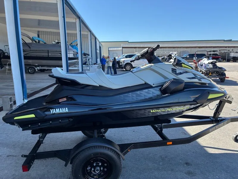 Slide: The Image of Yamaha VX Cruiser H.O. w/ Audio 2026 - 3