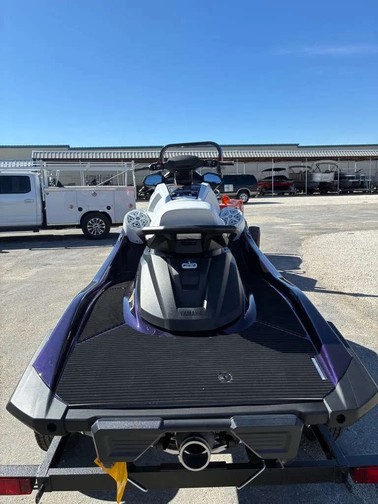 Slide: The Image of Yamaha VX Cruiser H.O. w/ Audio 2026 - 5