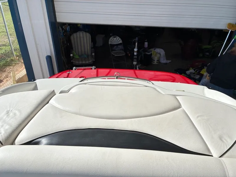 Slide: The Image of Crownline Boats 230 LS 2009 - 12