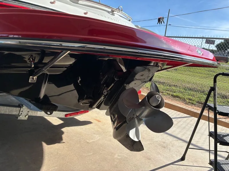 Slide: The Image of Crownline Boats 230 LS 2009 - 6