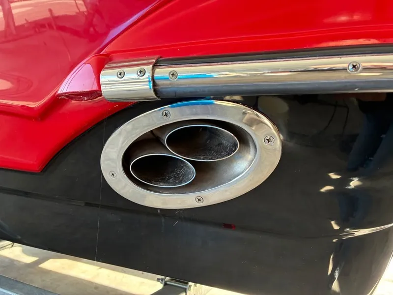 Slide: The Image of Crownline Boats 230 LS 2009 - 9