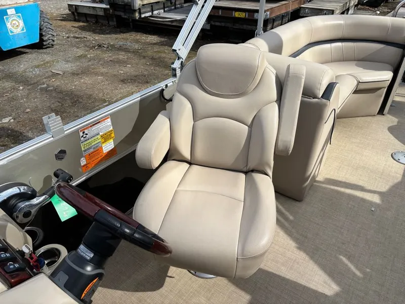 Slide: The Image of South Bay 200 Series 224RS 2.75 2017 - 12