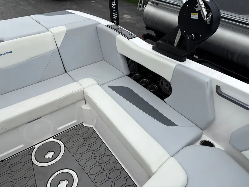 Slide: The Image of MasterCraft NXT20 2021 - 13
