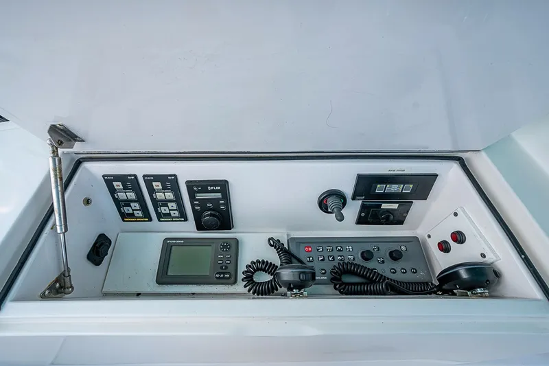 Slide: The Image of Viking 56 Convertible 2006 - 27