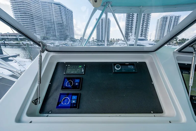 Slide: The Image of Viking 56 Convertible 2006 - 28