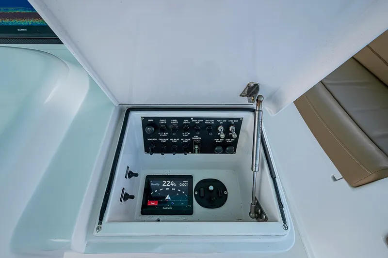 Slide: The Image of Viking 56 Convertible 2006 - 30