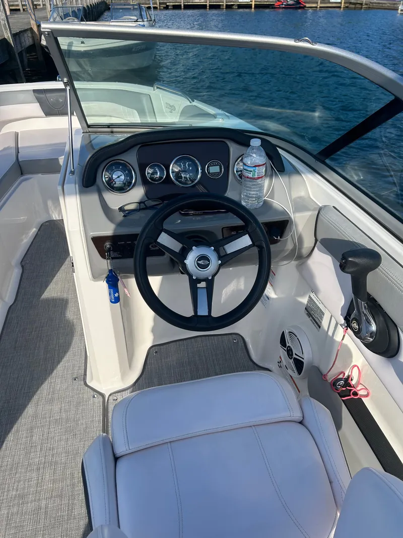 Slide: The Image of Chaparral 21 H2O Sport 2019 - 4