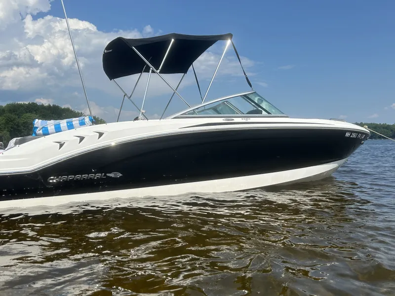 Slide: The Image of Chaparral 21 H2O Sport 2019 - 8