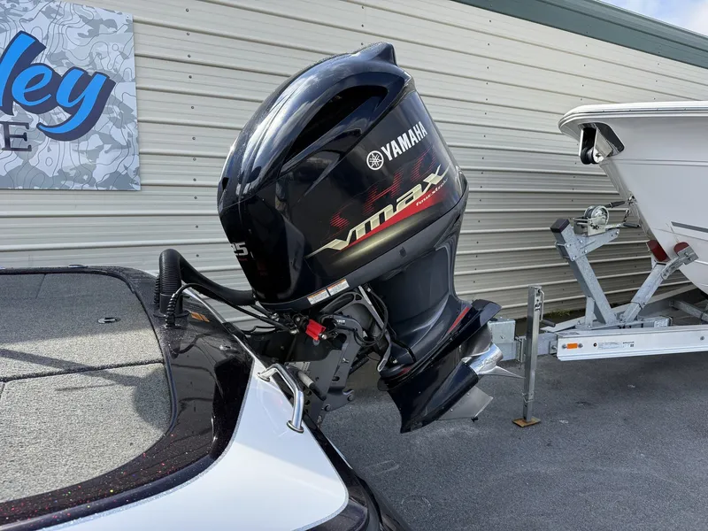 Slide: The Image of Yamaha VMAX outboard motor on a 2020 Skeeter ZX225 boat. - 12