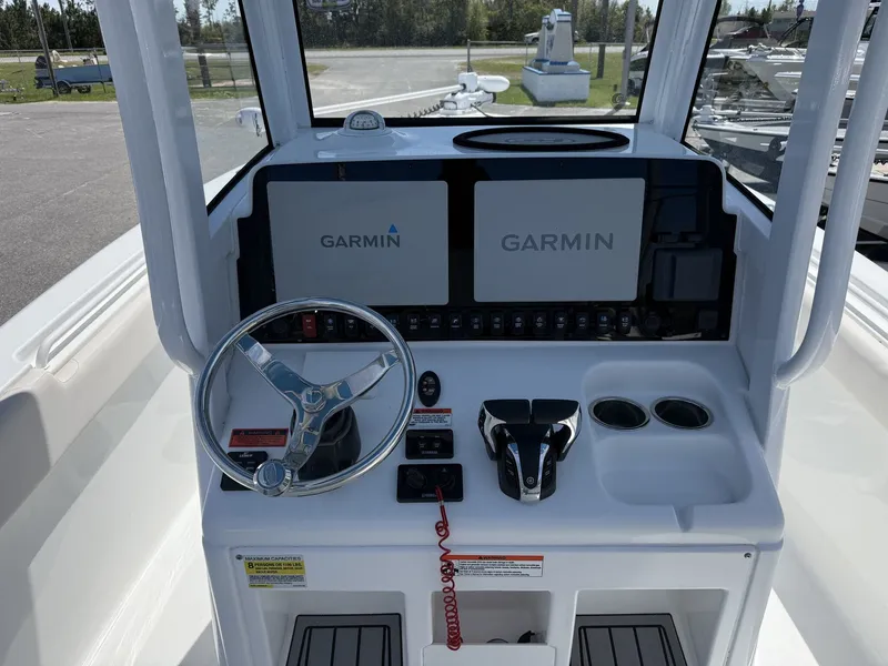 Slide: The Image of 2021 Sea Hunt Gamefish 25 helm with Garmin displays. - 11