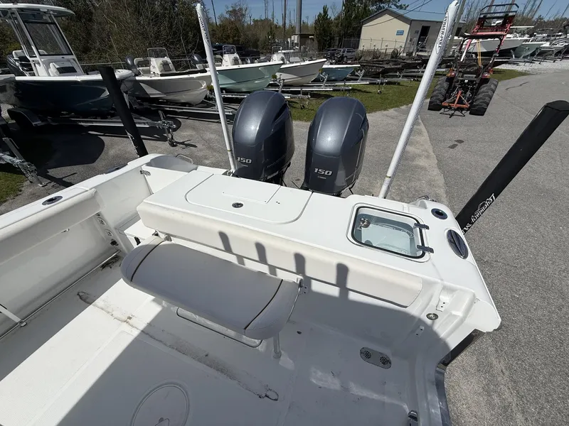 Slide: The Image of 2021 Sea Hunt Gamefish 25 with dual outboard engines. - 15