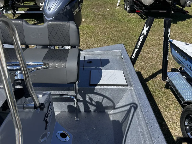 Slide: The Image of Xpress Hyper-Lift Bay Series 210 BAY-150HP 2026 - 13