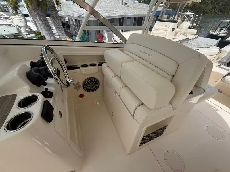 Slide: The Image of Grady-White Freedom 307 2026 - 6