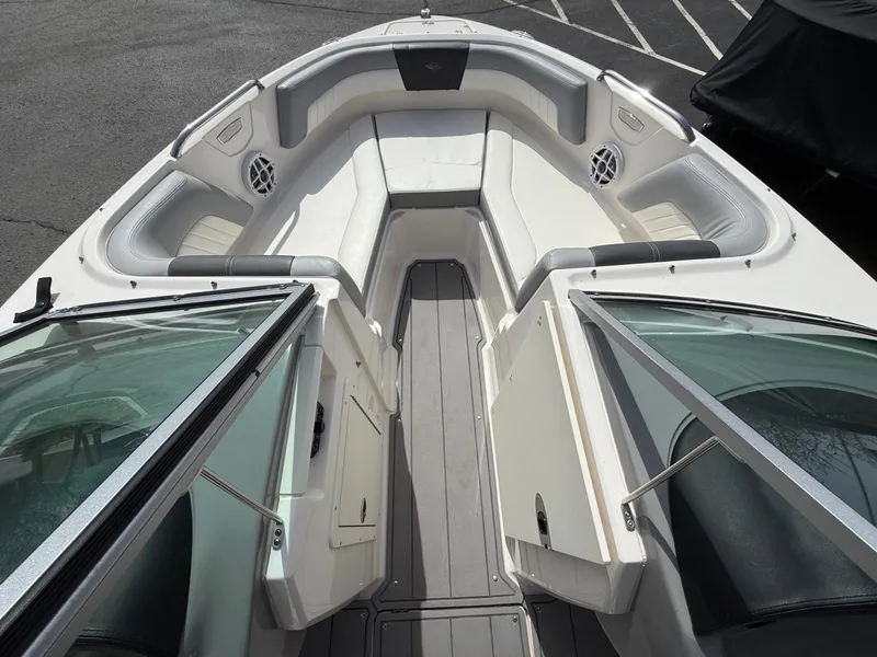 Slide: The Image of Chaparral 21 SSi 2023 - 12