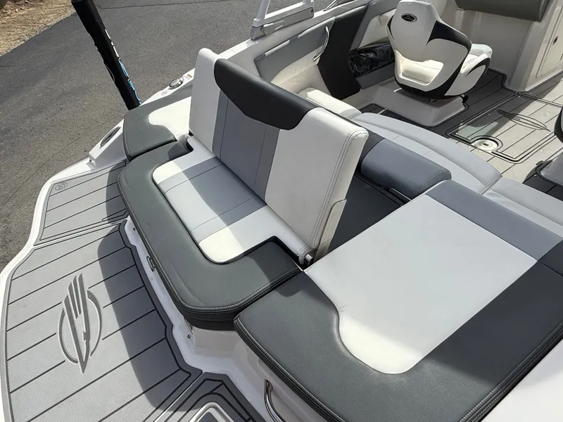 Slide: The Image of Chaparral 21 SSi 2023 - 18