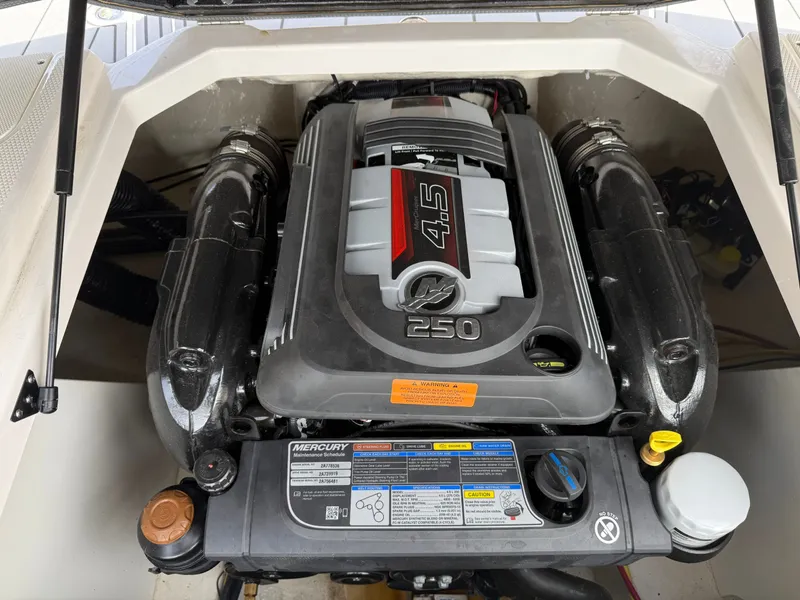 Slide: The Image of Chaparral 21 SSi 2023 - 22