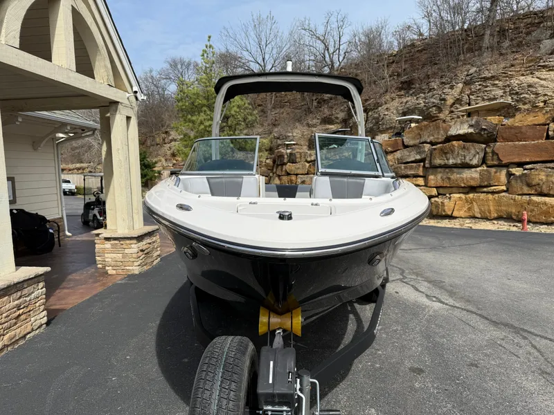 Slide: The Image of Chaparral 21 SSi 2023 - 5