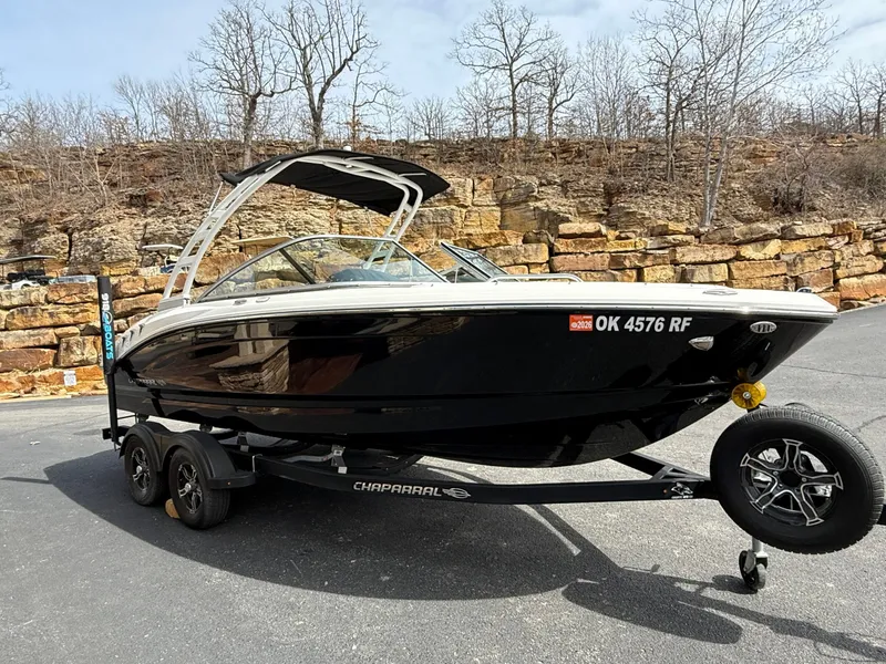 Slide: The Image of Chaparral 21 SSi 2023 - 9