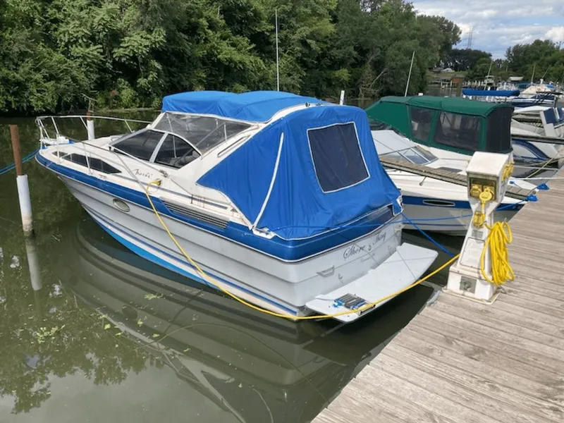 Slide: The Image of Bayliner Avanti 1989 - 13