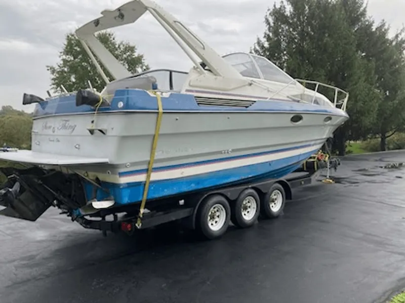 Slide: The Image of Bayliner Avanti 1989 - 17