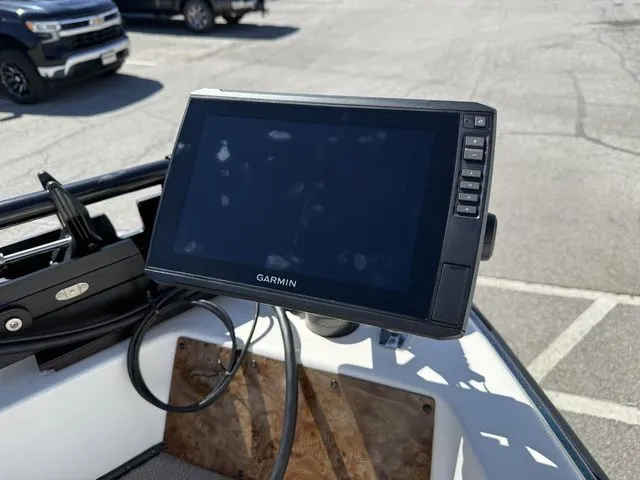 Slide: The Image of Charger 190 SUV 2005 - 11