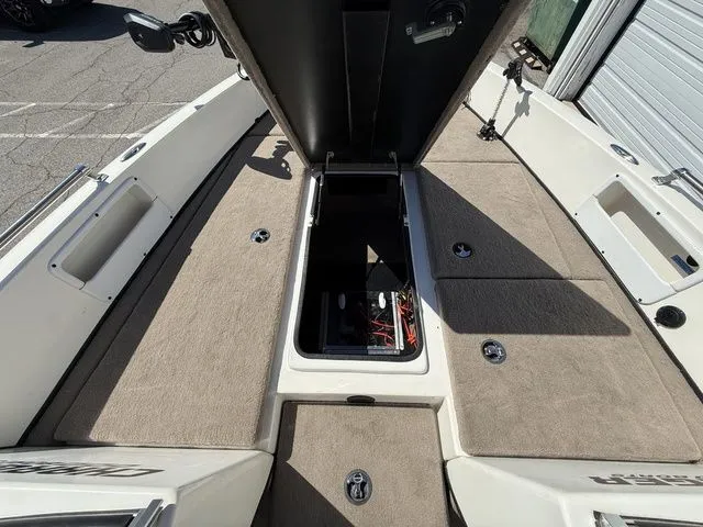 Slide: The Image of Charger 190 SUV 2005 - 16