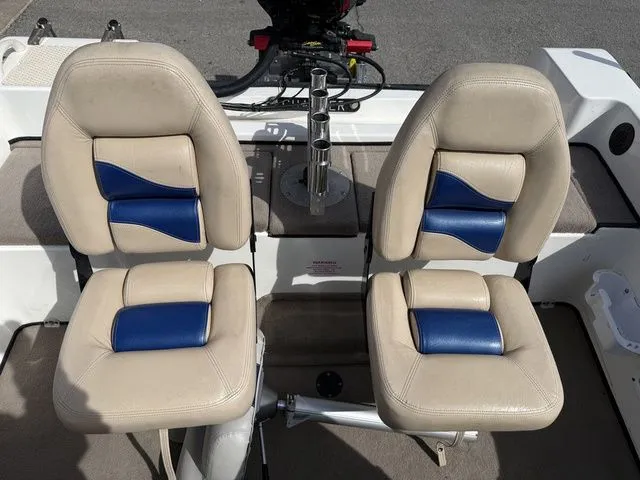 Slide: The Image of Charger 190 SUV 2005 - 25