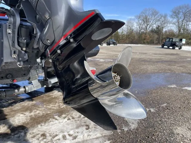 Slide: The Image of Skeeter ZX150 2023 - 10