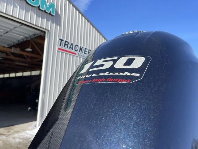 Slide: The Image of Skeeter ZX150 2023 - 12