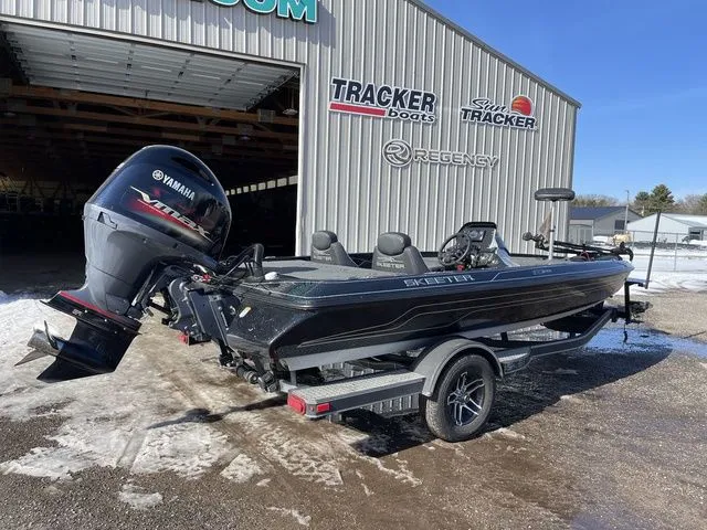 Slide: The Image of Skeeter ZX150 2023 - 14