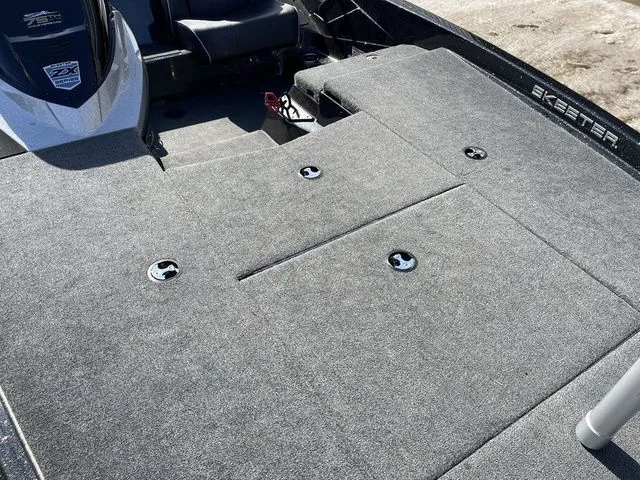 Slide: The Image of Skeeter ZX150 2023 - 19