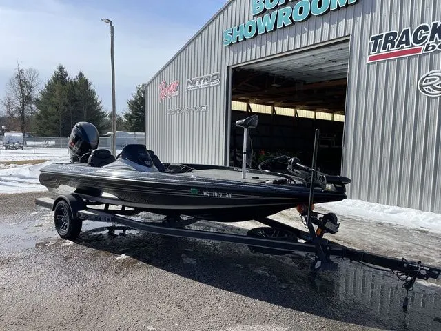 Slide: The Image of Skeeter ZX150 2023 - 2