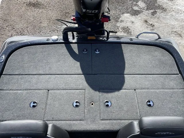 Slide: The Image of Skeeter ZX150 2023 - 21