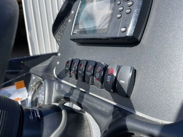 Slide: The Image of Skeeter ZX150 2023 - 25