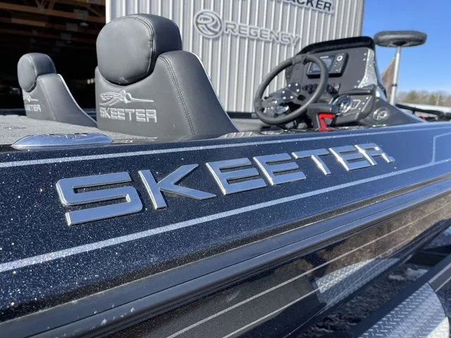 Slide: The Image of Skeeter ZX150 2023 - 29