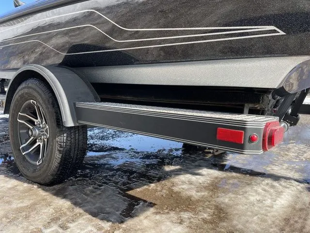 Slide: The Image of Skeeter ZX150 2023 - 9