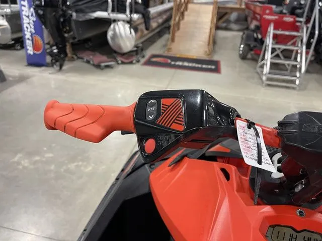 Slide: The Image of Sea-Doo Spark Trixx 2-up Rotax 900 H.O. ACE IBR 2022 - 16