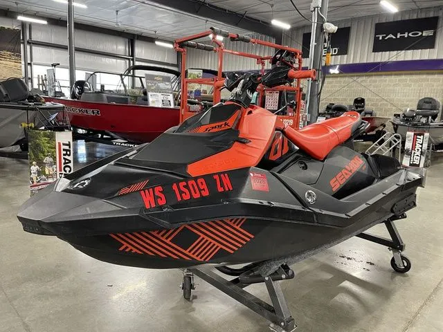 Slide: The Image of Sea-Doo Spark Trixx 2-up Rotax 900 H.O. ACE IBR 2022 - 3