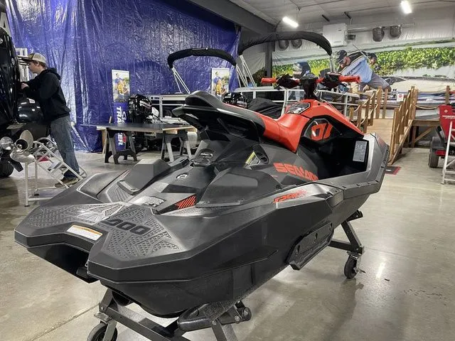 Slide: The Image of Sea-Doo Spark Trixx 2-up Rotax 900 H.O. ACE IBR 2022 - 8