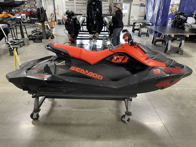 Slide: The Image of Sea-Doo Spark Trixx 2-up Rotax 900 H.O. ACE IBR 2022 - 9