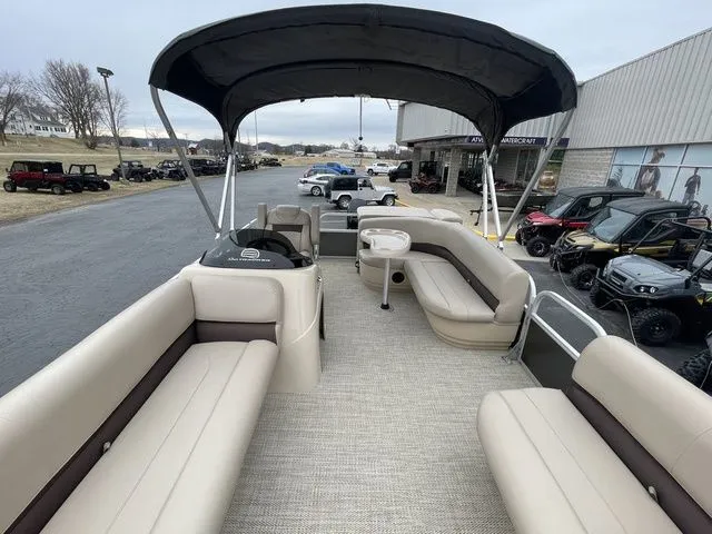 Slide: The Image of Sun Tracker Party Barge 20 DLX 2017 - 12