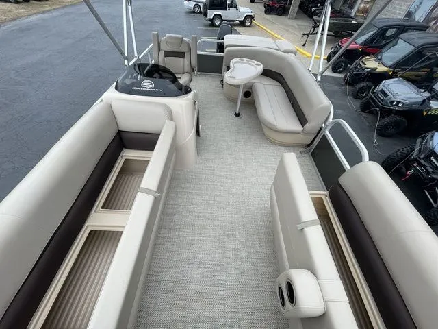 Slide: The Image of Sun Tracker Party Barge 20 DLX 2017 - 21