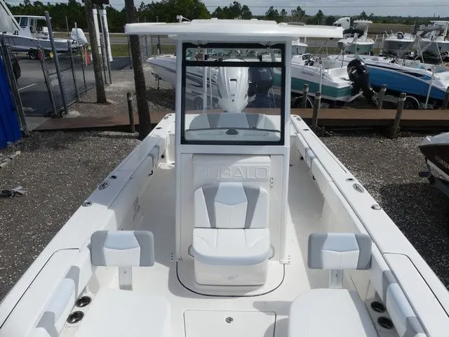 Slide: The Image of Robalo 266 Cayman 2026 - 14