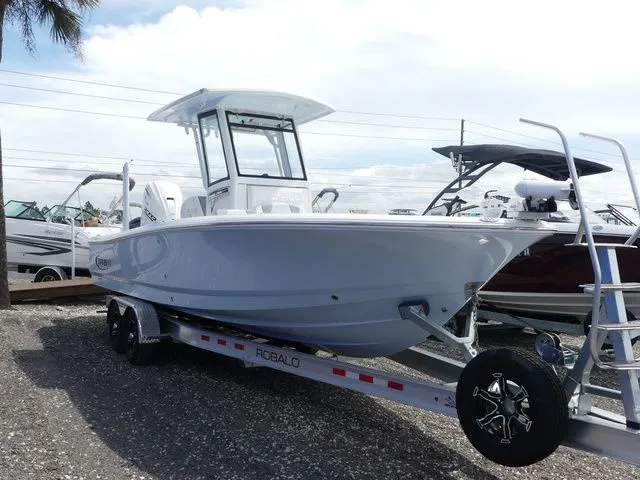 Slide: The Image of Robalo 266 Cayman 2026 - 3